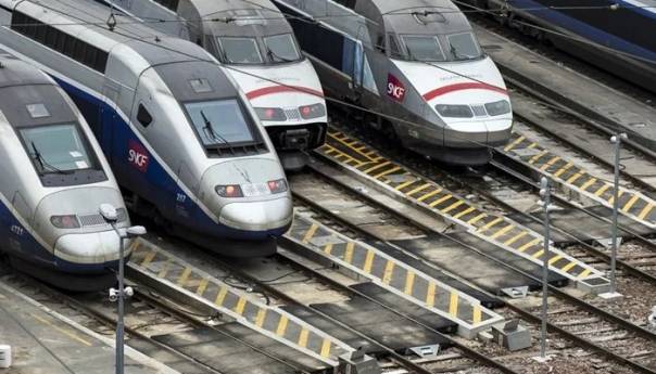 Francuzi brze vozove pretvorili u pokretne bolnice