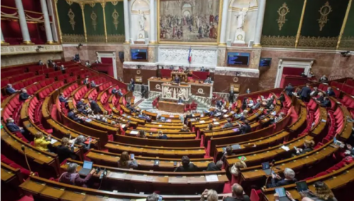 Francuzi će morati biti vakcinisani da bi mogli ući na javna mjesta