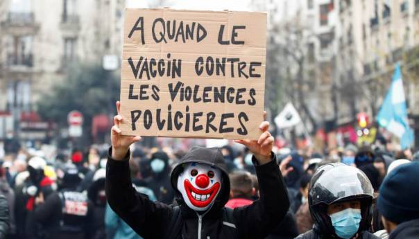 Francuzi ponovno protestuju protiv zakona koji brani snimanje policajaca
