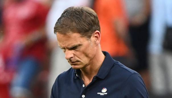 Frank de Boer podnio ostavku
