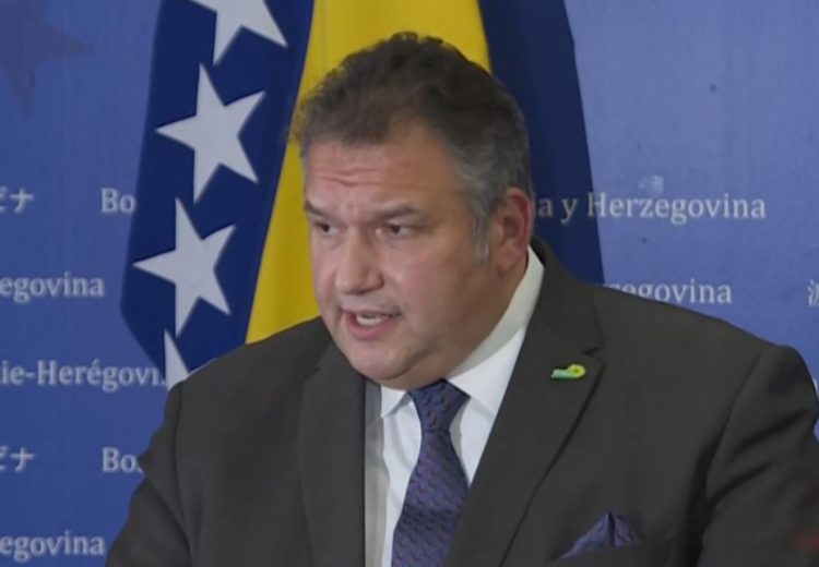 Franz: Uvesti sankcije protiv svih koji prijete miru u BiH