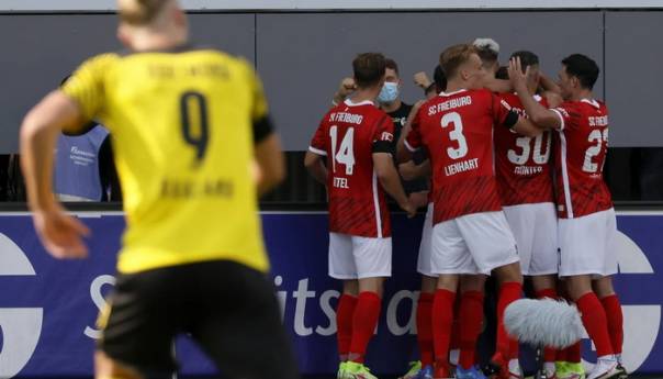 Freiburg pobijedio Borussiju Dortmund