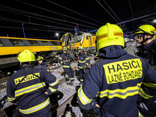 Frontalni sudar vozova u Češkoj: Četvero mrtvih i deseci povrijeđenih
