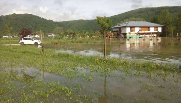 FUCZ dostavila 20 isušivača Općini Bosanska Krupa