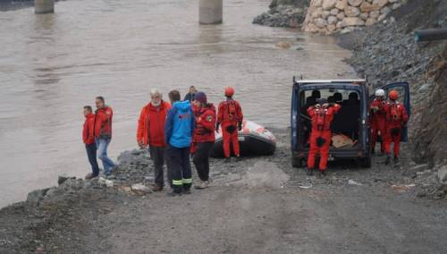 FUCZ u potrazi za drugim turskim državljaninom koji je pao u rijeku Bosnu