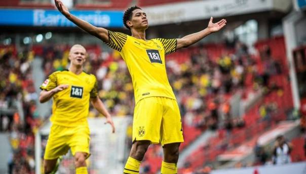 Fudbaler Borussije kažnjen s 40.000 eura zbog kritikovanja i uvreda na račun sudije