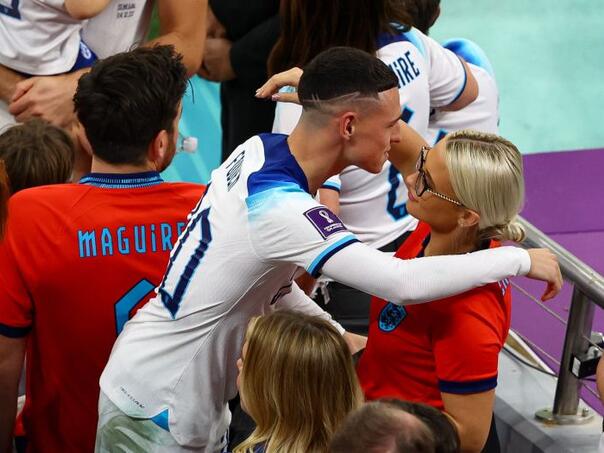 Fudbaler Engleske išao kod gatare pred utakmicu sa Srbijom