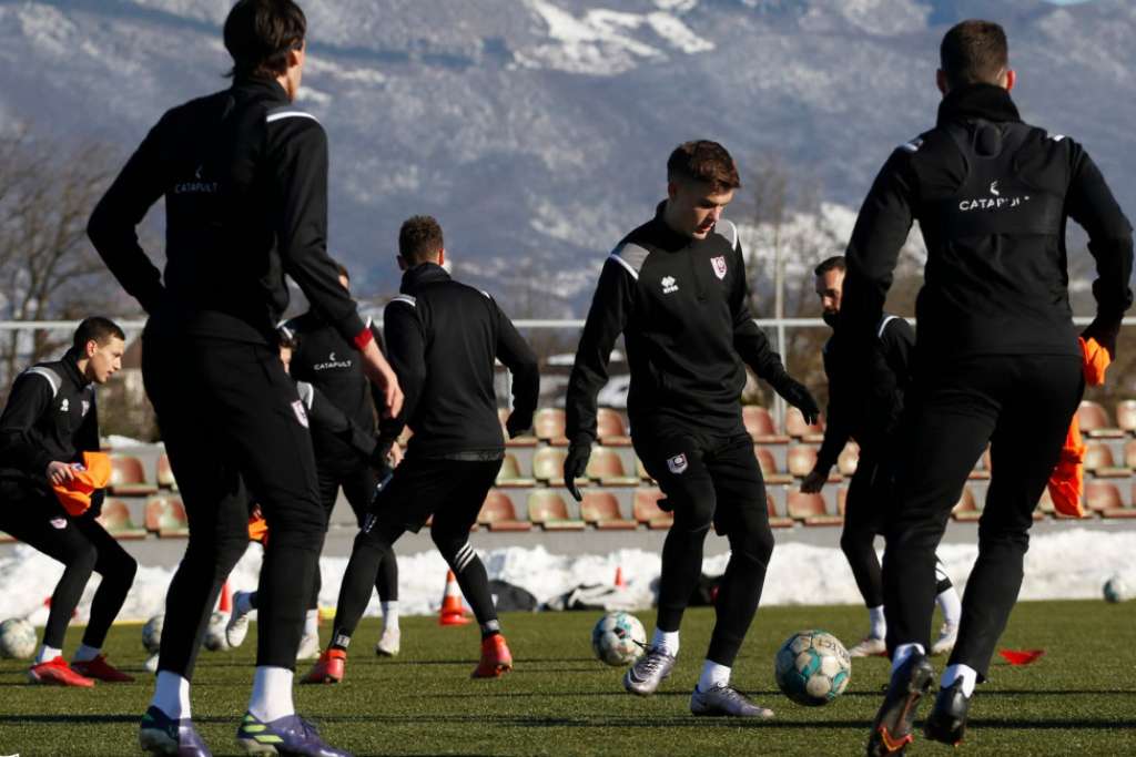 Fudbaleri Sarajeva otputovali u Antaliju, Vasoski očekuje 'žestoku borbu za mjesta u timu'