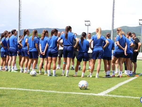 Fudbalerke BiH okupljaju se danas u Zenici za susrete baraža protiv Srbije