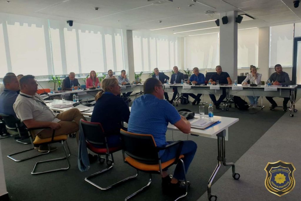 FUP: Održan radni sastanak u vezi suzbijanja ilegalne trgovine vatrenim oružjem