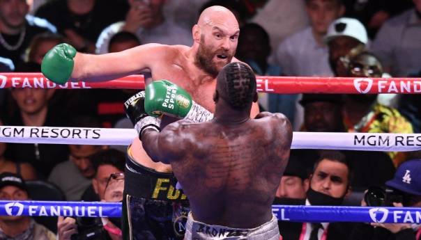 Fury nokautom u 11. rundi odbranio titulu svjetskog prvaka