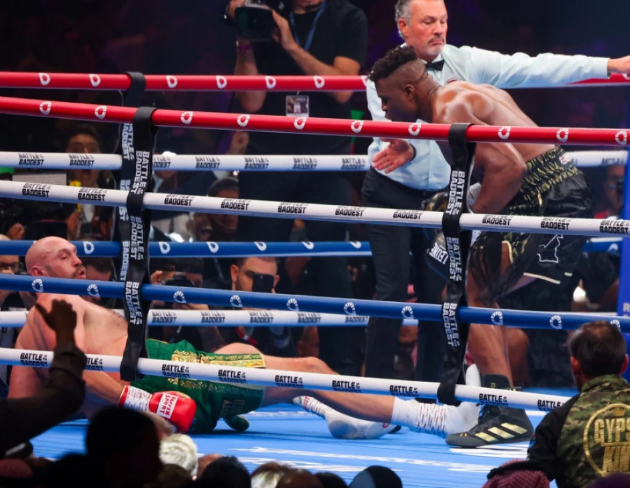 Fury uz puno muke pobijedio: Ngannou ga slao na pod