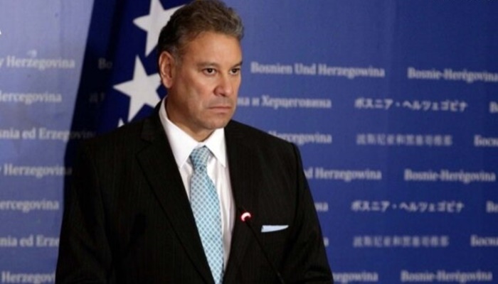 GABRIEL ESCOBAR - SNAŽNE PORUKE BIH