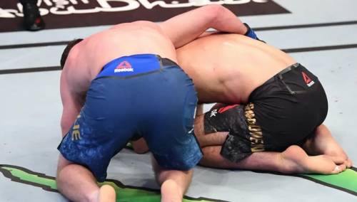 Gaethje otkrio šta je rekao Khabibu dok je plakao poslije zadnje borbe u karijeri