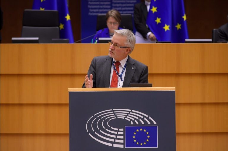 Gahler podržao odluku Schmidta: Izbori pripadaju ljudima