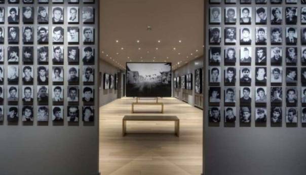 Galerija 11/07/95 radi na očuvanju sjećanja na žrtve genocida u Srebrenici