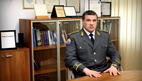 Galić: Za zaštitu svih kritičnih tačaka potrebno 1.300 policajaca