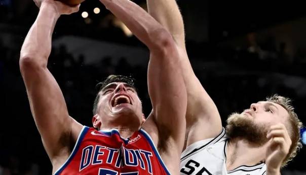 Garza odigrao utakmicu karijere, Jusuf Nurkić ušao u Covid protokol