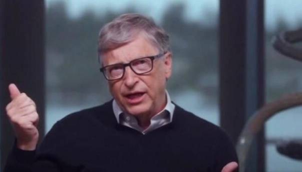 Gates: Dajem novac za spašavanje, a protivnici vakcine me optužuju da ubijam