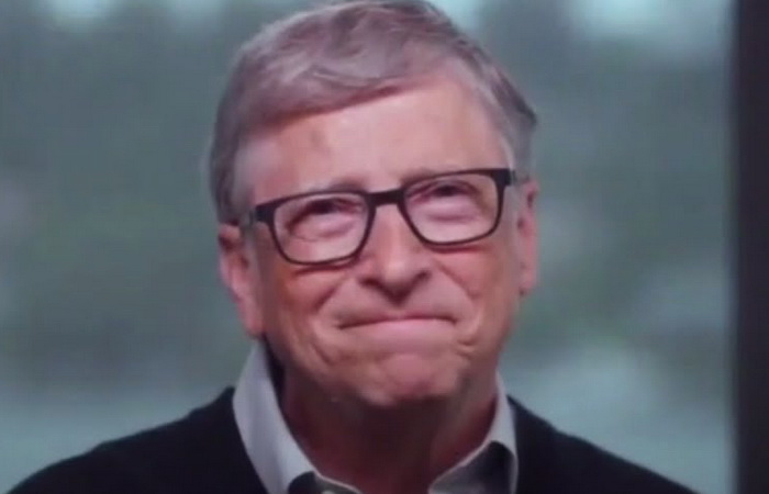 Gates: Moraćete da primite vakcinu dva puta, stariji možda i tri