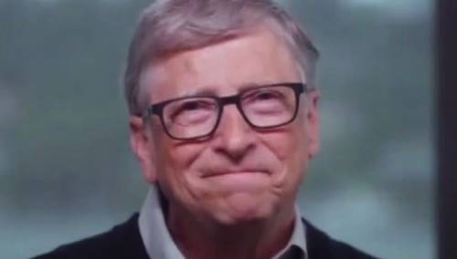 Gates: Moraćete da primite vakcinu dva puta, stariji možda i tri