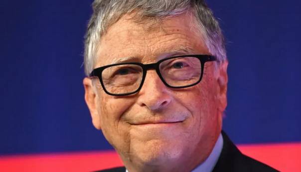Gates: Omikron će nas sve pogoditi