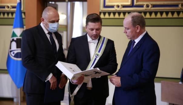 Gavrić uručio princu Albertu II enciklopedijski zbornik srednjovjekovne Bosne