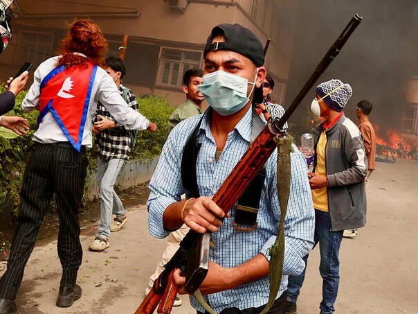 Generacija Z tvrdi da su protesti u Nepalu "oteti", dok vojska patrolira ulicama