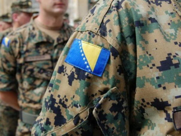 Generali Oružanih snaga BiH iz reda srpskog naroda pisali Helezu