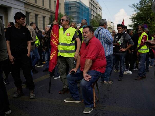 Generalni štrajk u Grčkoj: Paralizovan saobraćaj zbog najavljenog produženja radnog dana