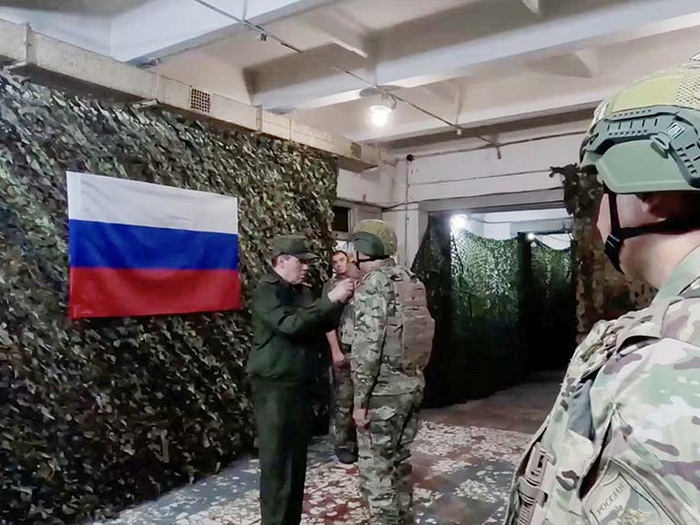 Gerasimov obišao ruske vojnike na liniji fronta u Ukrajini