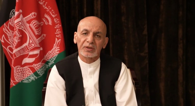 Ghani  tvrdi da nije iznio novac iz Afganistana