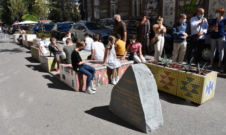 Gimnazijska ulica oslobođena od vozila i pretvorena u pješačku zonu