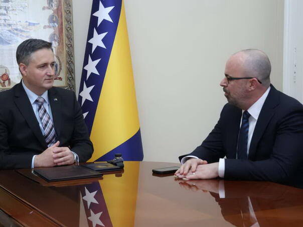 Ginkel s Bećirovićem: SAD će nastaviti podržavati multietničku BiH