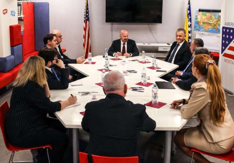 Ginkel se sastao s generalnim direktorima kompanija Violeta, FEAL, TT Kabeli i Aluminij