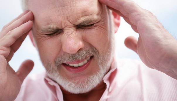 Glavobolja i gubitak njuha najčešći simptomi u Evropi