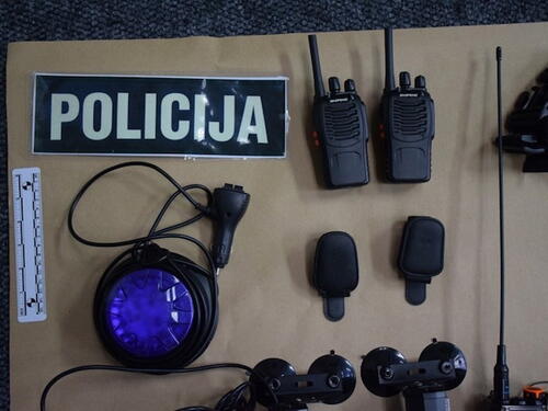 Glumio policajca po Zagrebu: Imao je lažne značke, rotirke i policijsku odjeću