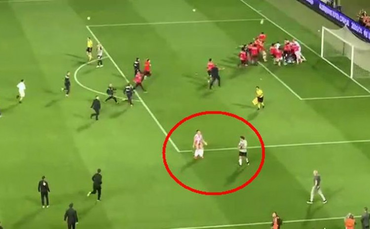Gobeljić Stojkoviću skinuo šorc i provocirao ga nakon pobjede