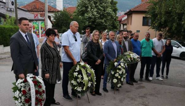 Godišnjica masakra: Tokom dženaze ubijeno deset građana