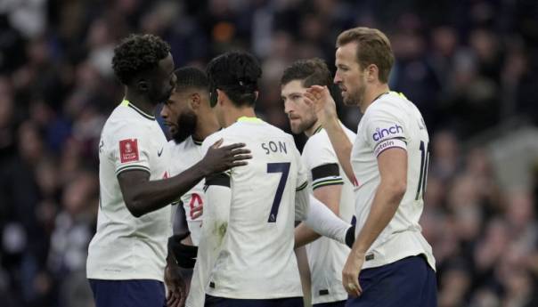 Golčina Kanea za prolaz Tottenhama, dalje ide i Leicester