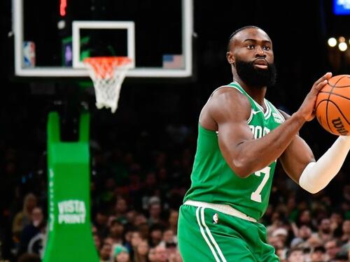 Golden State doživio historijski poraz, Boston na poluvremenu imao najveće vodstvo ikad