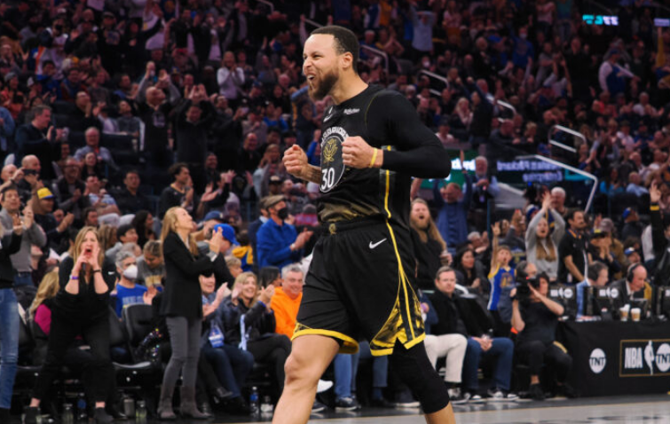 Golden State slavio nakon preokreta, Curry odigrao briljantnu partiju