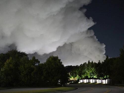Golem požar hemijskog pogona u Americi, evakuisano 17 hiljada ljudi