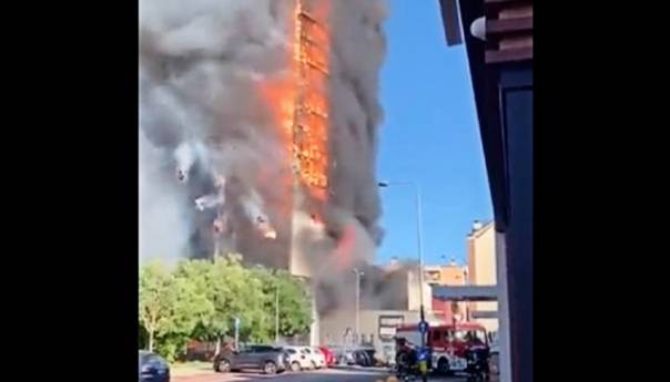 Golemi požar u Milanu, izgorio gotovo cijeli neboder
