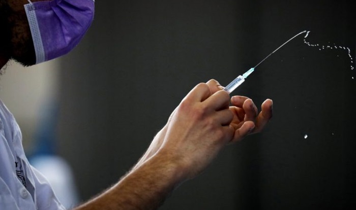 Gomilanje vakcina moglo bi odužiti pandemiju za još sedam godina