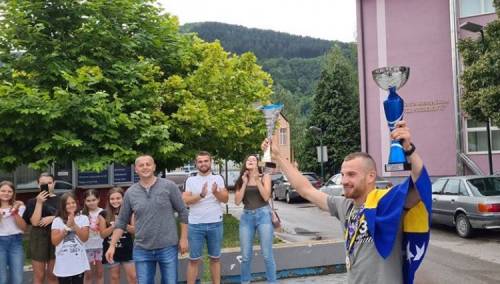 Priređen doček za državnog prvaka u maratonu Emira Hastora