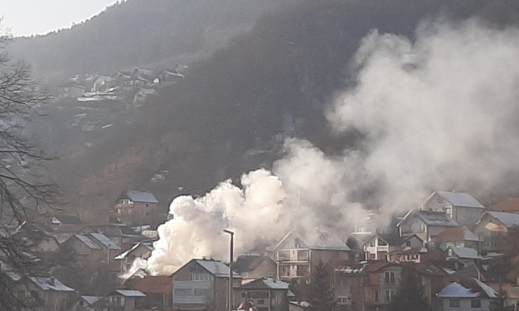 Goražde: U požaru izgorio krov porodične kuće
