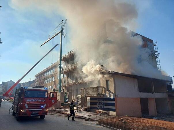 Gori objekat uz zgradu budućeg Rektorata i Muzičke akademije