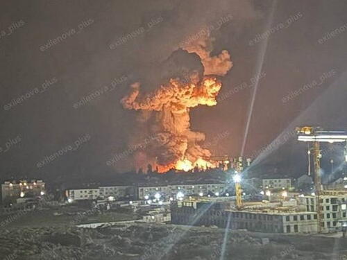 Gori ruski naftni terminal na Crnom moru: Ukrajinci ga zasuli dronovima