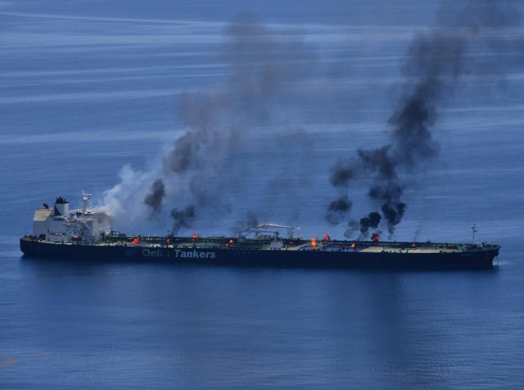 Gori tanker 'Sounion' u Crvenom moru, moguća ekološka katastrofa